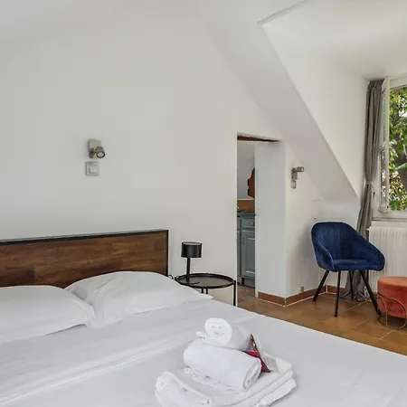 Bnbnova - 1br - Heart Of Latin Quarter, Family Only